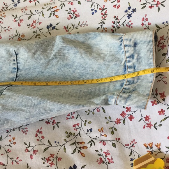 H&M TREND Oversized Snowflake Wash Denim Jacket - Picture 15 of 16